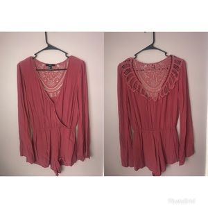 LONG SLEEVED ROMPER
